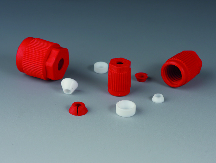 Schraubkappe rot,ETFE/Glasfaser, mit Klemmring, Dichtkeil, Dichtplatte , GL 14, f. Schlauch/Rohr 